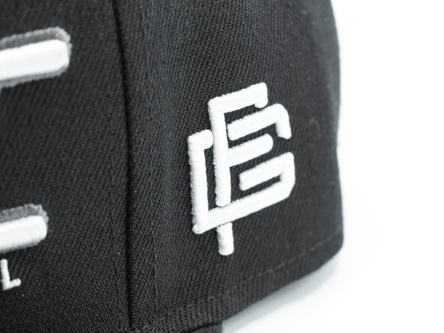 FLACHGELEGT® - BLACK BASIC SNAPBACK